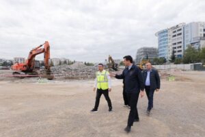 Erion Veliaj inspecting the construction of Tirana’s North-Western Bus Terminal