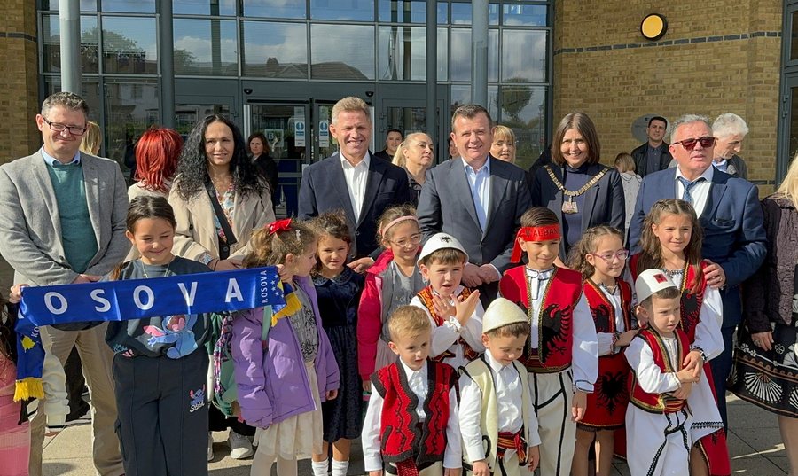 New Albanian school opens in UK, Government plans expansion of Diaspora education programs