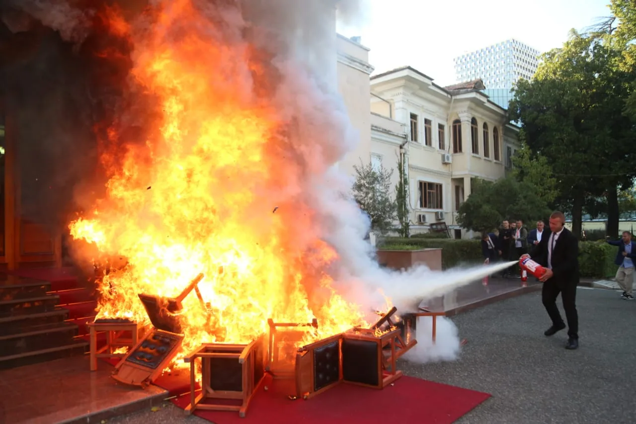 Four Democratic Party MPs Fined 760,000 Lek for burning parliament chairs