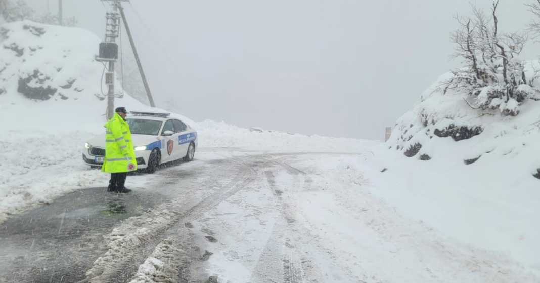 Severe weather disrupts life in Albania: snow, power outages, and travel delays