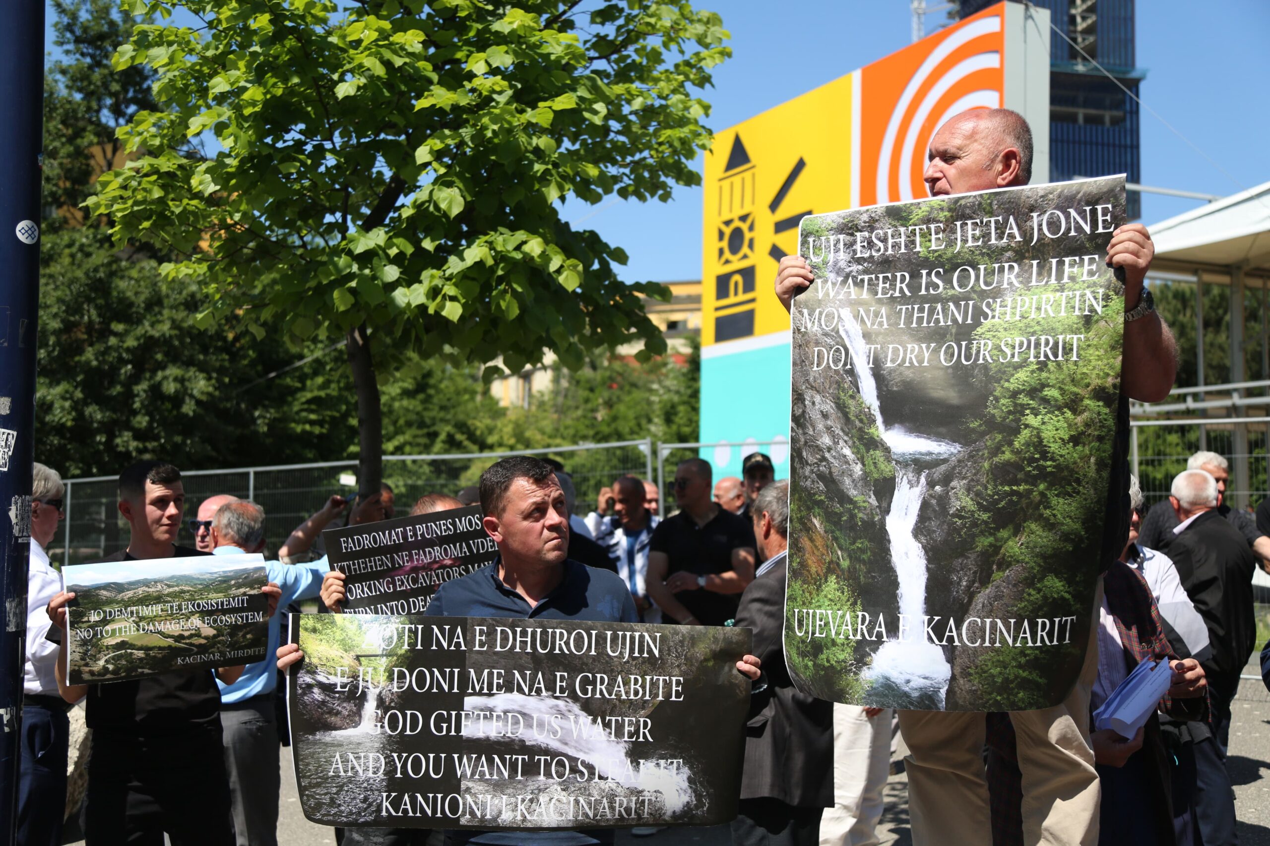 In protest outside Ministry of Energy, Kaçinar residents demand halt to hydropower project