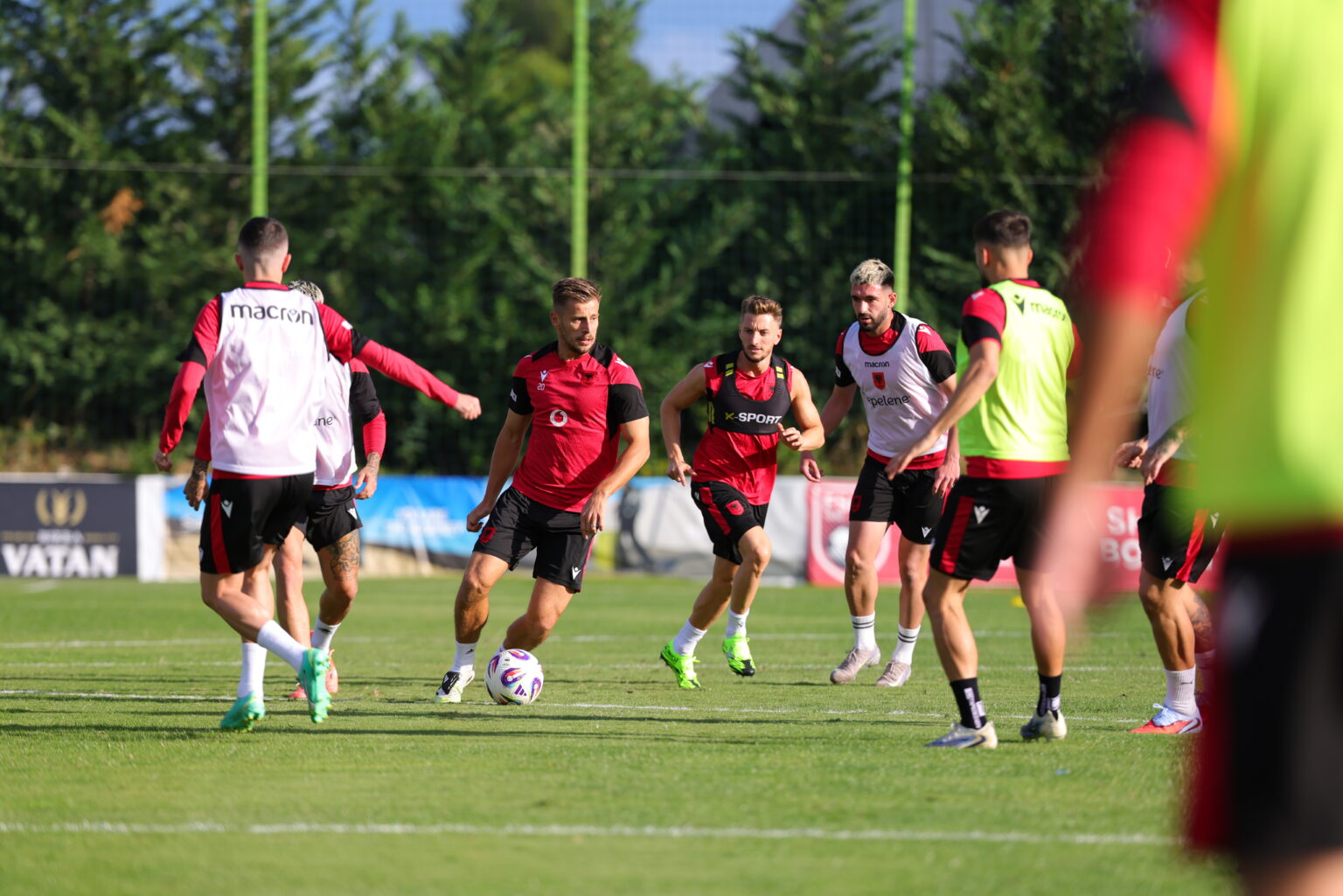 Albania trains in full squad; Silvinho calls up Gripshi for Serbia & Jordan matches